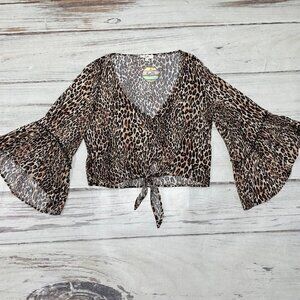 Kye Mi Top Blouse NWT Cheetah Animal Print Bell Sleeves Medium